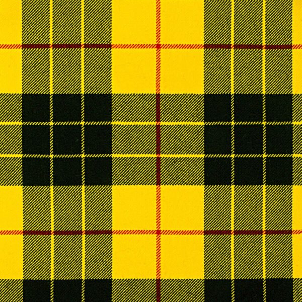 ctst-med-m-macleod-dress-modern-strome-tartan-front-2023-72dpi-rgb-opt_2